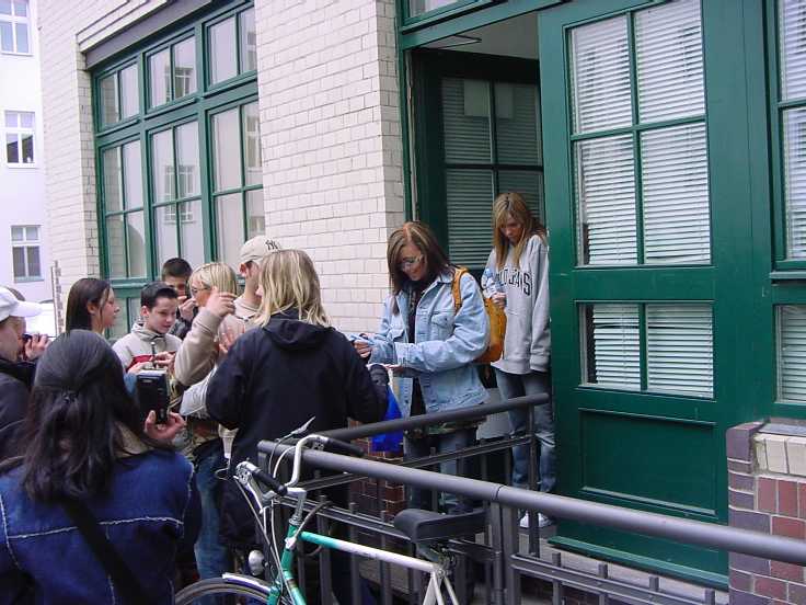 mtv070403-01.jpg